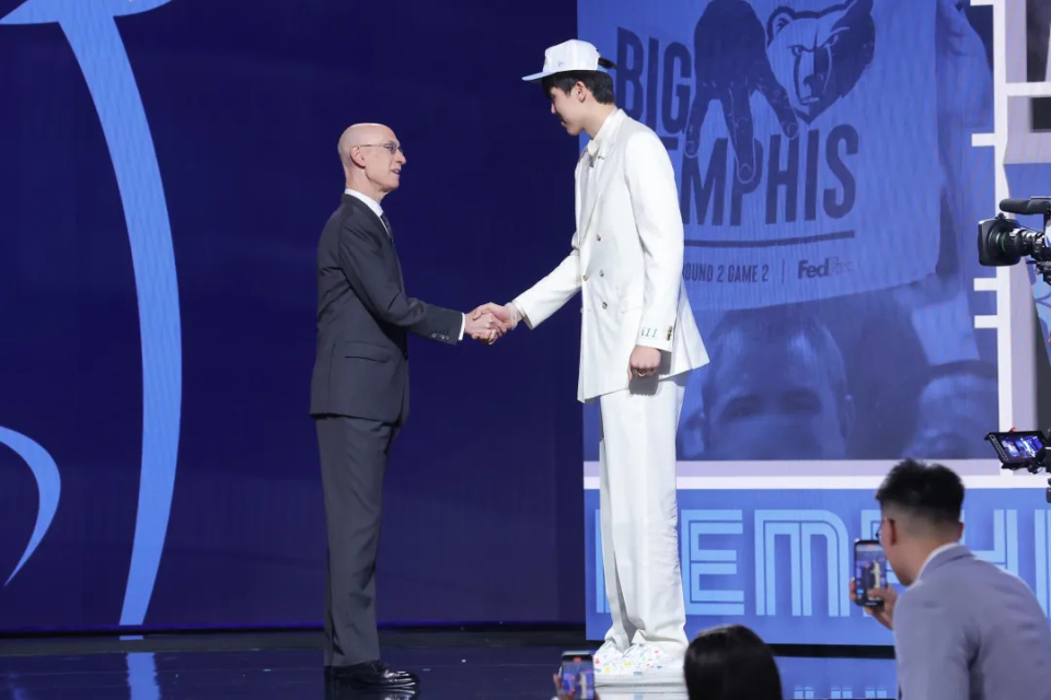 om, 前瞻或者期, kUuCQ